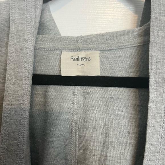 Reitmans grey cardigan - Picture 2 of 5